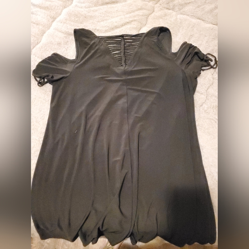 Aa Cold shoulder blouse